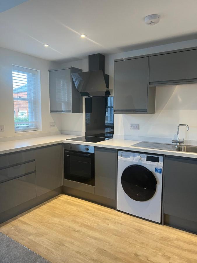No 10 @Short Stays Basingstoke Eksteriør bilde