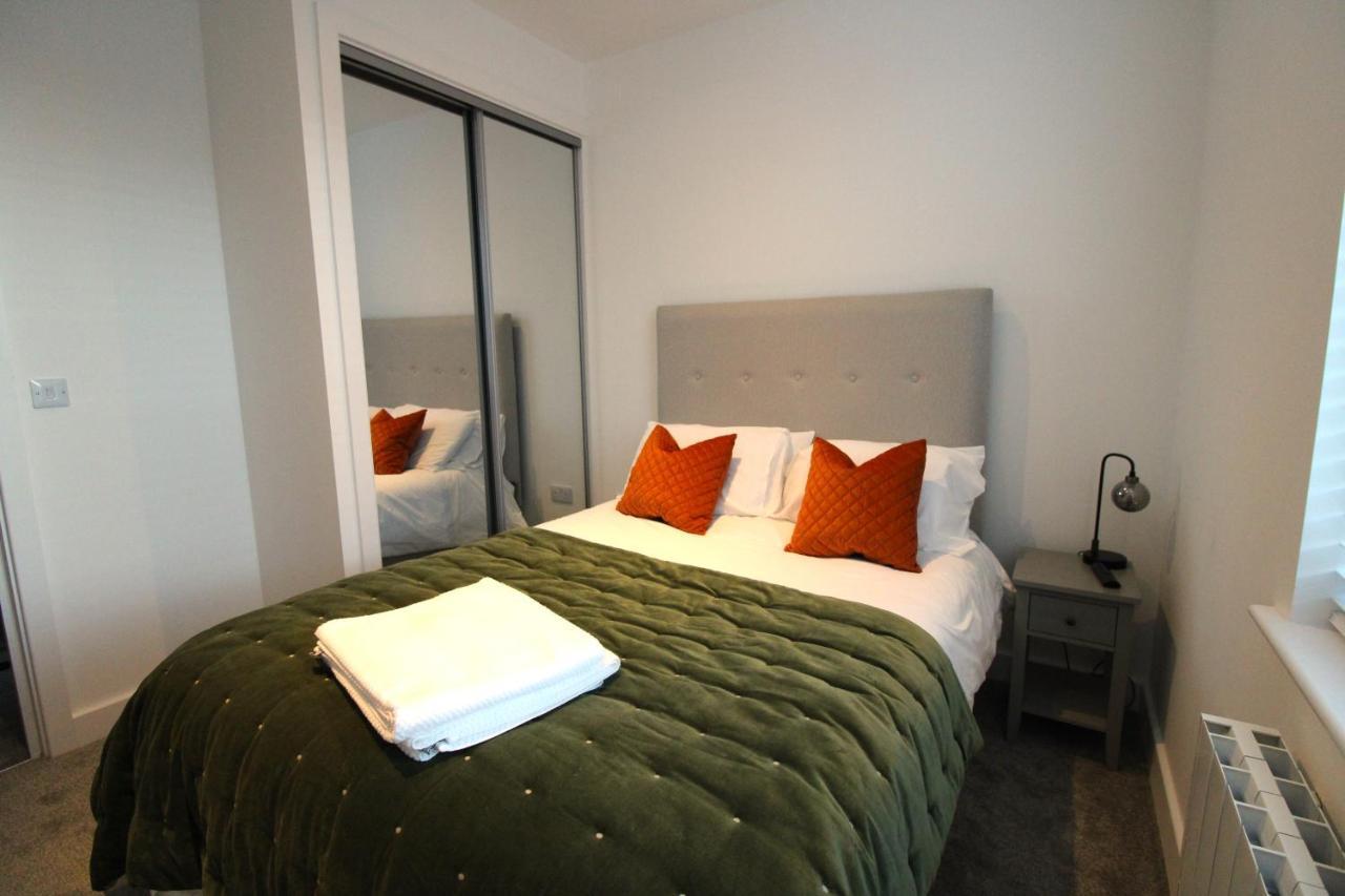 No 10 @Short Stays Basingstoke Eksteriør bilde
