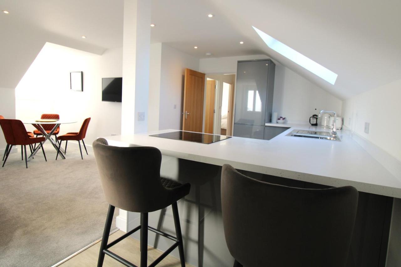 No 10 @Short Stays Basingstoke Eksteriør bilde