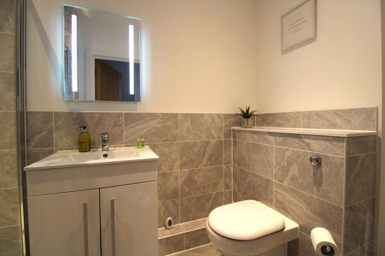 No 10 @Short Stays Basingstoke Eksteriør bilde